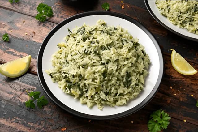 Spanakorizo (Greek Spinach Rice)